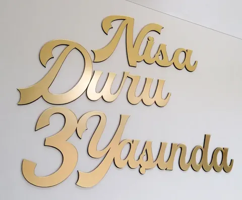 Doğum günü hediyelikleri – pleksi isim ve yazı – doğum günü